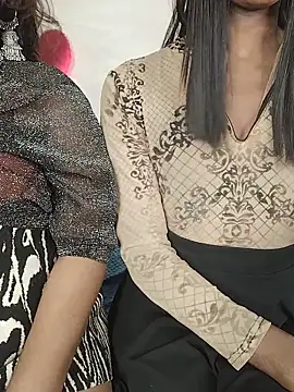 Snapshot of SEXYY_TRANSY_WITH_GIRL chatting on February 7, 10:24 pm SEXYY TRANSY WITH GIRL online show from February 7, 10:24 pm