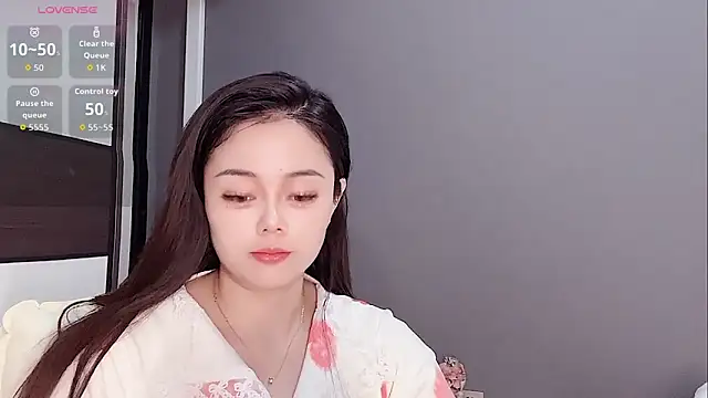 Snapshot of Yesenia- chatting on November 22, 1:43 pm Yesenia- online show from November 22, 1:43 pm