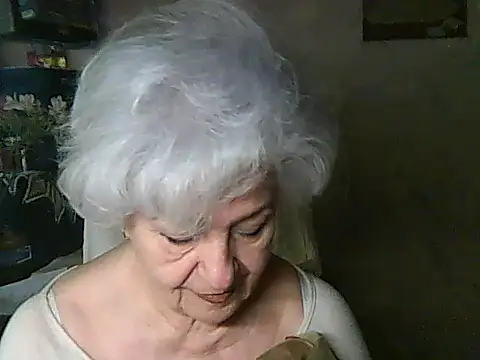 ValeriaKroww online show from May 7, 6:41 am
