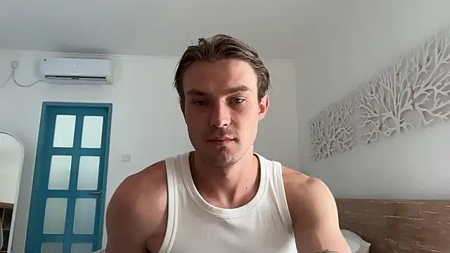 Snapshot of DanteRay chatting on April 11, 5:12 am DanteRay online show from April 11, 5:12 am