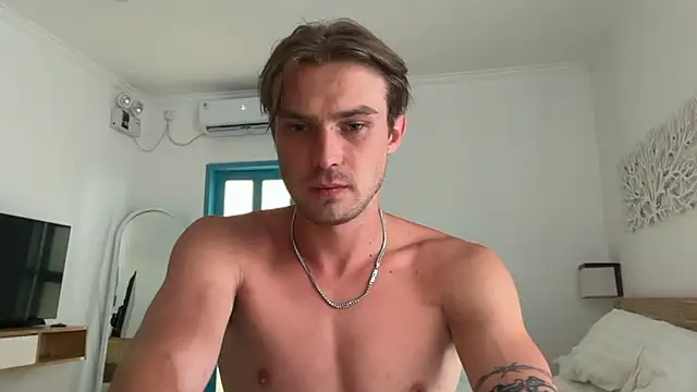 Snapshot of DanteRay chatting on April 19, 9:08 am DanteRay online show from April 19, 9:08 am