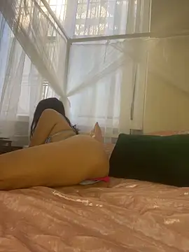 baeezzyy online show from November 4, 2:49 pm