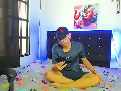 Snapshot of Camilo_hot_21 chatting on November 4, 8:30 pm Camilo hot 21 online show from November 4, 8:30 pm