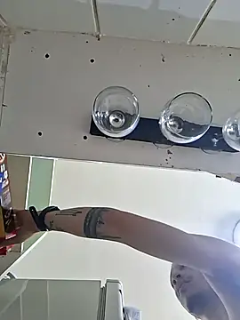 Snapshot of katy699 chatting on November 4, 6:40 pm katy699 online show from November 4, 6:40 pm