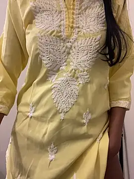 Snapshot of Meme_hotty58 chatting on November 4, 12:21 am Meme hotty58 online show from November 4, 12:21 am