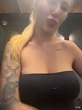 Snapshot of melisboa chatting on February 10, 3:32 am melisboa online show from February 10, 3:32 am