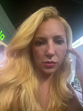 Snapshot of melisboa chatting on February 11, 3:44 am melisboa online show from February 11, 3:44 am