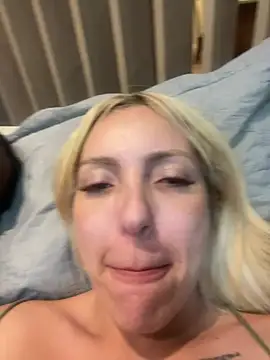 Snapshot of melisboa chatting on March 12, 9:54 pm melisboa online show from March 12, 9:54 pm