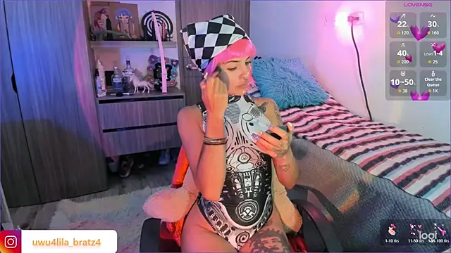 Snapshot of Lila_bratzz chatting on April 14, 1:11 am Lila bratzz online show from April 14, 1:11 am