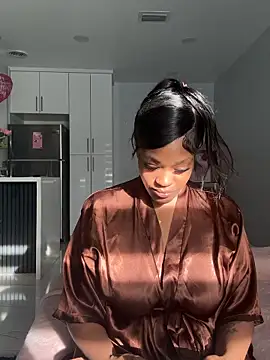 Snapshot of PrincessDreamm chatting on February 20, 9:48 pm PrincessDreamm online show from February 20, 9:48 pm