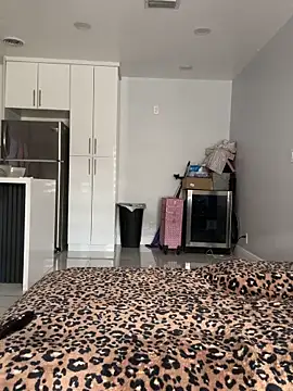 Snapshot of PrincessDreamm chatting on April 5, 7:55 pm PrincessDreamm online show from April 5, 7:55 pm