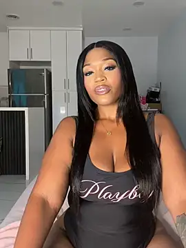Snapshot of PrincessDreamm chatting on June 27, 12:26 am PrincessDreamm online show from June 27, 12:26 am