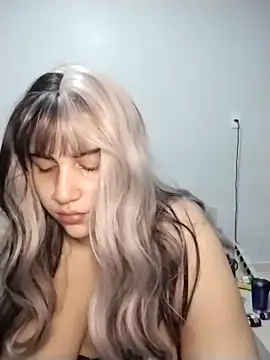 lele inocente online show from December 1, 3:22 am