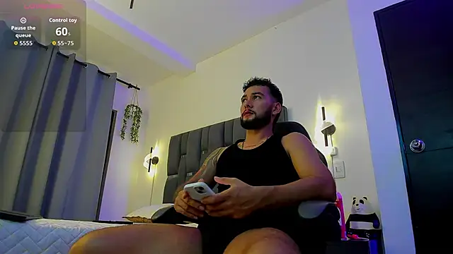 noah corvelle online show from November 25, 1:49 am