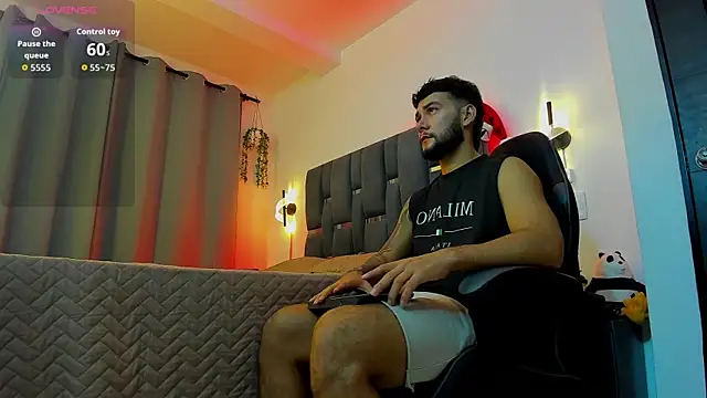 noah corvelle online show from December 19, 1:01 am