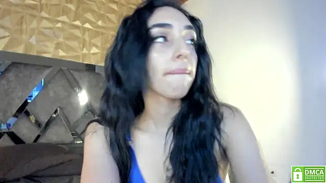 Snapshot of Kiara_velvet__ chatting on April 14, 4:51 am Kiara velvet online show from April 14, 4:51 am