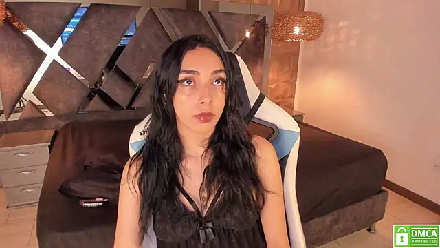 Snapshot of Kiara_velvet__ chatting on May 3, 5:02 am Kiara velvet online show from May 3, 5:02 am