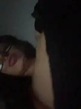 zowi101 online show from December 15, 3:11 am