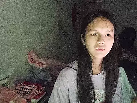 Snapshot of RebelAura chatting on June 30, 12:33 am RebelAura online show from June 30, 12:33 am