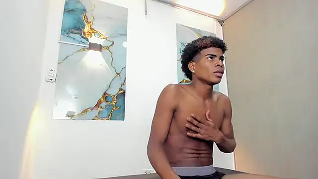 XAVI LEE online show from March 26, 7:41 pm