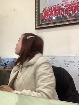 Snapshot of Bana-gibee chatting on January 6, 2:04 am Bana-gibee online show from January 6, 2:04 am