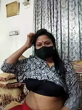 Snapshot of munni-506 chatting on April 21, 6:23 pm munni-506 online show from April 21, 6:23 pm