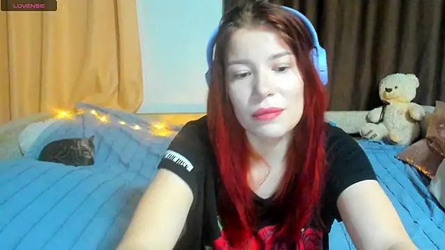 Eva purrr  online show from January 10, 1:18 am