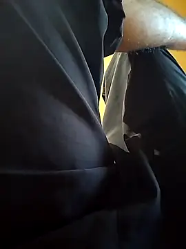 Snapshot of 69_HOT_69 chatting on November 10, 3:27 am 69 HOT 69 online show from November 10, 3:27 am