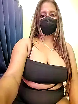 Snapshot of LoveLy-Soneya chatting on March 2, 10:27 pm LoveLy-Soneya online show from March 2, 10:27 pm