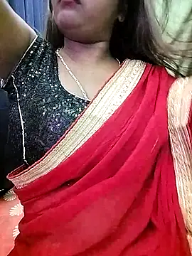 Snapshot of LoveLy-Soneya chatting on April 4, 9:01 pm LoveLy-Soneya online show from April 4, 9:01 pm