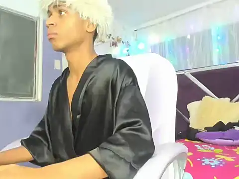 Santy bigcock 01 online show from November 9, 2:10 am