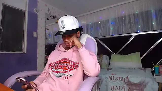 Santy bigcock 01 online show from May 5, 11:51 am