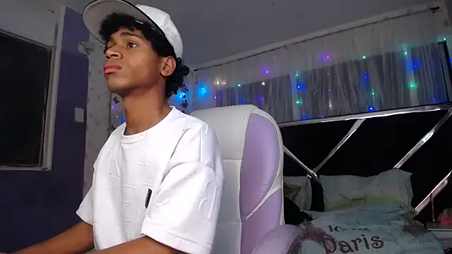 Santy bigcock 01 online show from May 9, 4:28 am