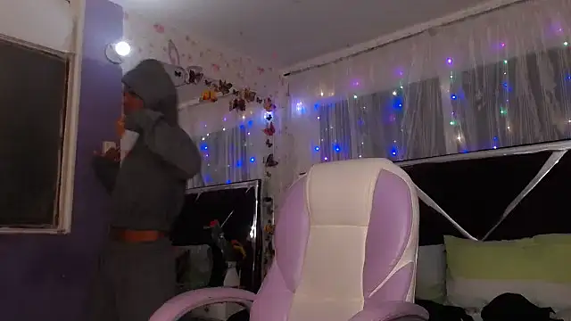 Santy bigcock 01 online show from May 16, 11:53 am