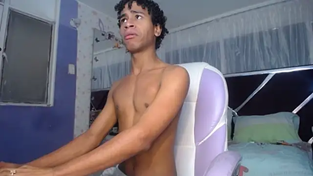 Santy bigcock 01 online show from May 18, 2:12 pm
