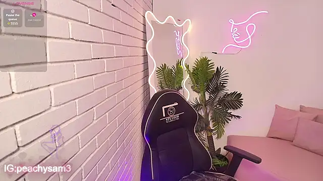 PEACHY TAY online show from November 25, 11:43 am