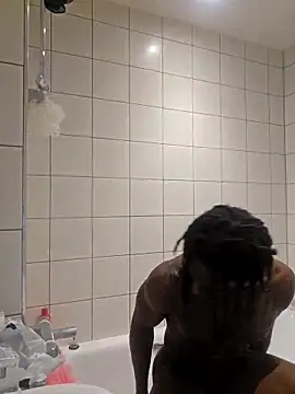 Snapshot of sweet_juicem chatting on November 10, 1:21 pm sweet juicem online show from November 10, 1:21 pm