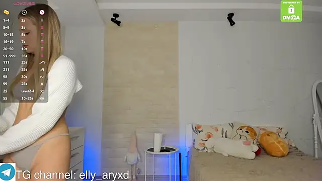 elly aryxd online show from December 1, 4:12 pm