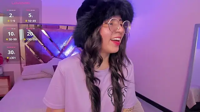 Kittyy patitas suaves online show from December 2, 3:45 am