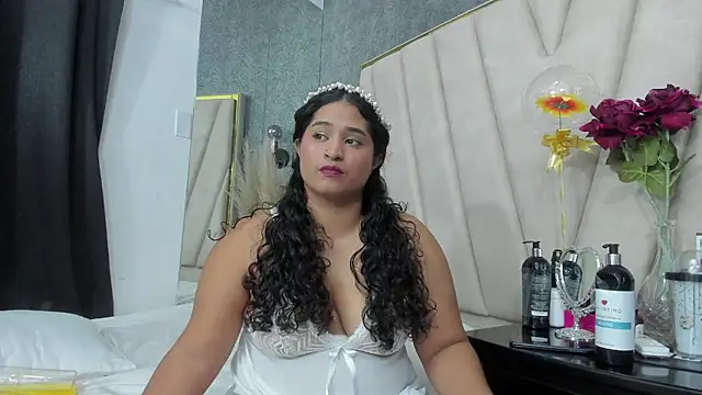 Snapshot of alana-silva chatting on March 13, 1:45 am alana-silva online show from March 13, 1:45 am