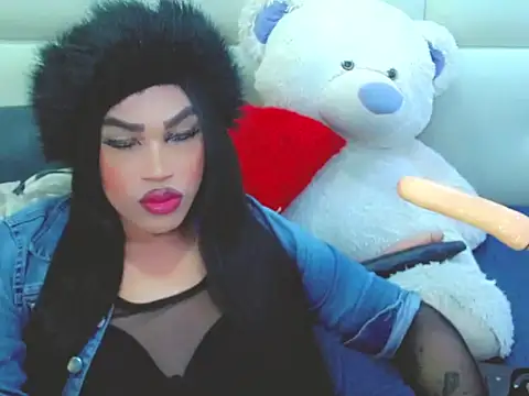 Snapshot of NharaBigCock chatting on February 12, 8:48 pm NharaBigCock online show from February 12, 8:48 pm