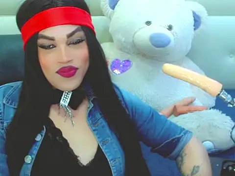 Snapshot of NharaBigCock chatting on February 22, 7:45 pm NharaBigCock online show from February 22, 7:45 pm