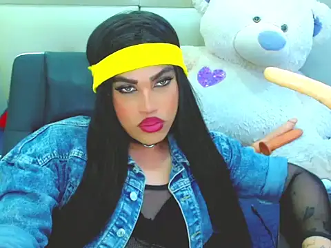 Snapshot of NharaBigCock chatting on February 25, 8:07 pm NharaBigCock online show from February 25, 8:07 pm