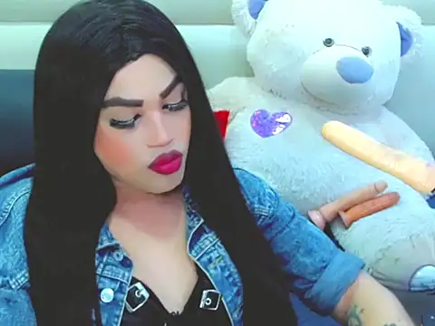 Snapshot of NharaBigCock chatting on February 26, 7:57 pm NharaBigCock online show from February 26, 7:57 pm