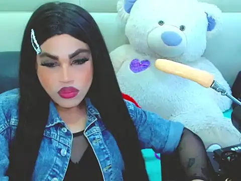 Snapshot of NharaBigCock chatting on March 4, 6:58 pm NharaBigCock online show from March 4, 6:58 pm