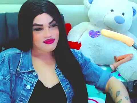 Snapshot of NharaBigCock chatting on March 8, 8:12 pm NharaBigCock online show from March 8, 8:12 pm