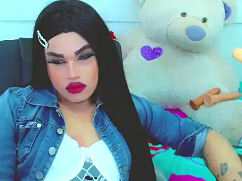 Snapshot of NharaBigCock chatting on March 13, 6:47 pm NharaBigCock online show from March 13, 6:47 pm