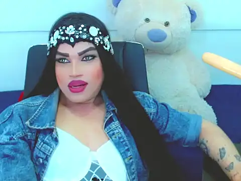 Snapshot of NharaBigCock chatting on March 25, 6:47 pm NharaBigCock online show from March 25, 6:47 pm