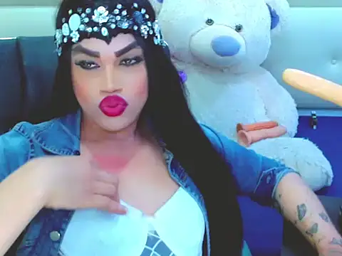 Snapshot of NharaBigCock chatting on March 27, 7:35 pm NharaBigCock online show from March 27, 7:35 pm