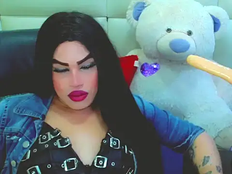 Snapshot of NharaBigCock chatting on March 31, 6:08 pm NharaBigCock online show from March 31, 6:08 pm